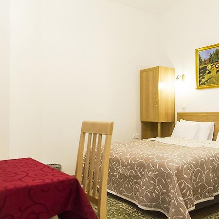 Authentic Akacfa Apartment Budapest Bagian luar foto