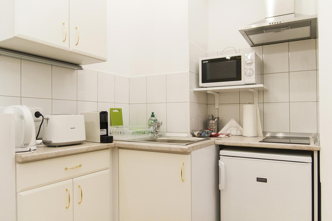Authentic Akacfa Apartment Budapest Bagian luar foto