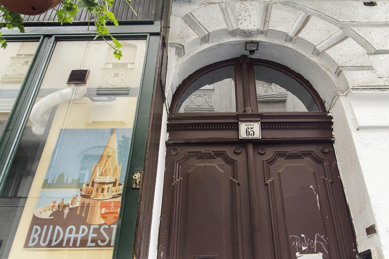 Authentic Akacfa Apartment Budapest Bagian luar foto