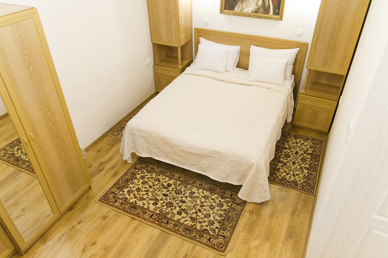 Authentic Akacfa Apartment Budapest Bagian luar foto